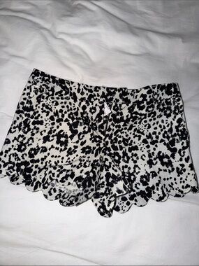 J crew Black & White Leopard Print Scallop Hem Women’s Shorts